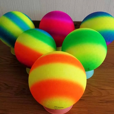 Federnd 7 Zoll-Spielplatz-Ball PVCs ungiftige verdickte Pantone-Farbe